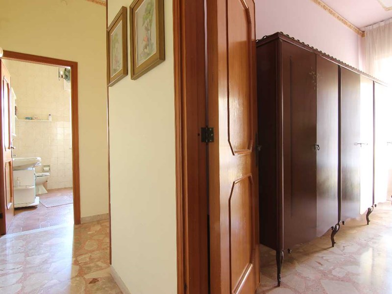 Trilocale in Vendita a Siracusa, zona viale Santa Panagia, 89'000&euro;, 132 m²