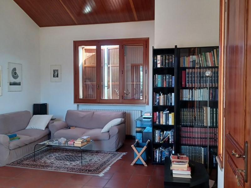 Casa Indipendente in Vendita a Sassofeltrio, zona Fratte, 350'000&euro;, 350 m², arredato, con Box