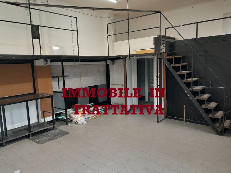 Laboratorio in Affitto a Milano, zona Affori Alessandro Astesani, 750€, 50 m²