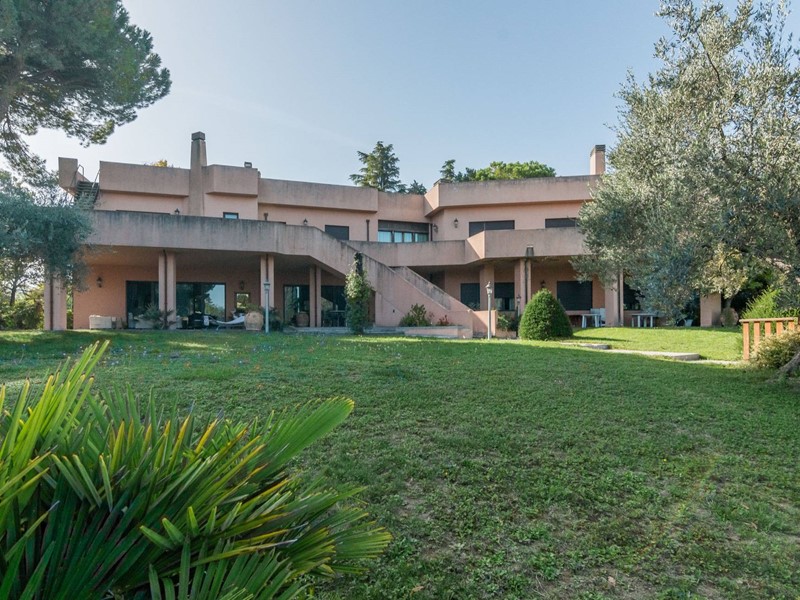 Villa in Vendita a Rimini, zona Colle di Covignano, 1'520'000€, 838 m²