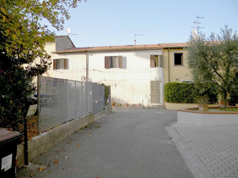 Casa Indipendente in Vendita a Pisa, 143'000€, 90 m²