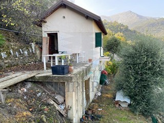 Casa Indipendente in Vendita a Ventimiglia, zona Sant'antonio, 89'000€, 25 m²