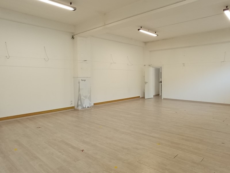 Immobile commerciale in Vendita a Ragusa, 280'000&euro;, 600 m²