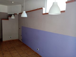 Immobile commerciale in Vendita a Terni, 45'000€, 150 m²