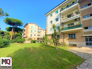 Quadrilocale in Vendita a Mondragone, zona fasani , 100'000€, 100 m²