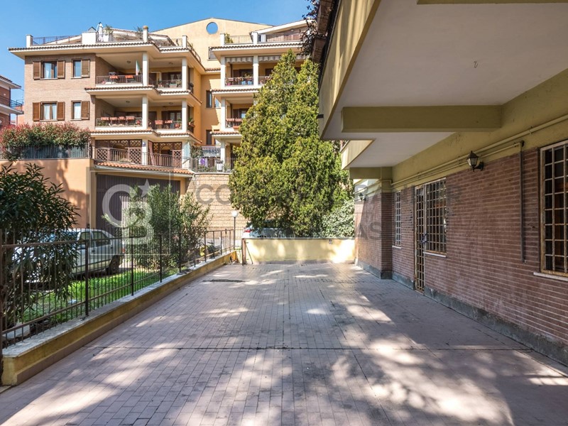 Quadrilocale in Vendita a Rignano Flaminio, 89'000€, 130 m²