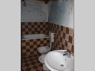 Casa Semi Indipendente in Vendita a La Spezia, zona Biassa, 130'000€, 113 m²