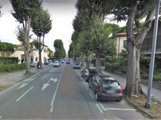 Ufficio in Affitto a Lucca, zona San Marco, 2'500€, 160 m²