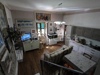 Appartamento in Vendita a Aulla, zona Caprigliola, 195'000€, 92 m²