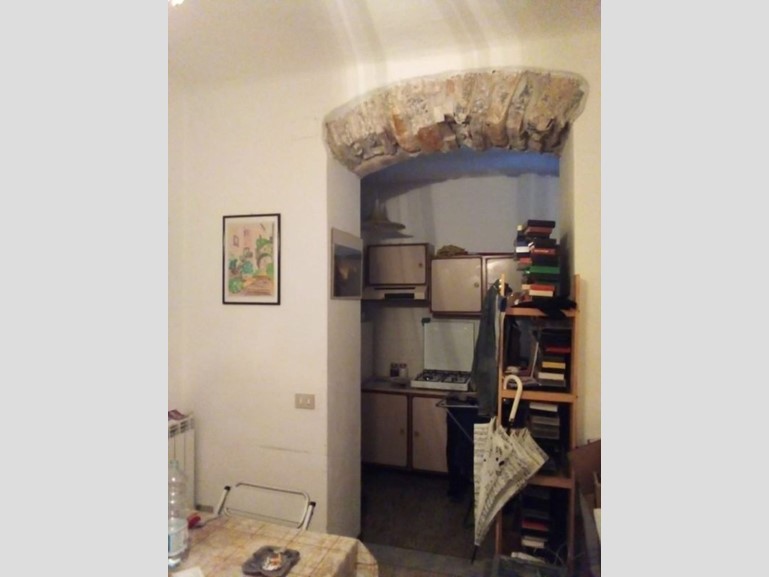 Trilocale in Vendita a La Spezia, 58'000&euro;, 40 m²