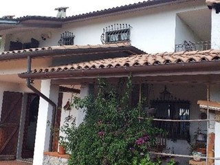 Casa Indipendente in Vendita a Calice al Cornoviglio, 270'000€, 240 m², con Box