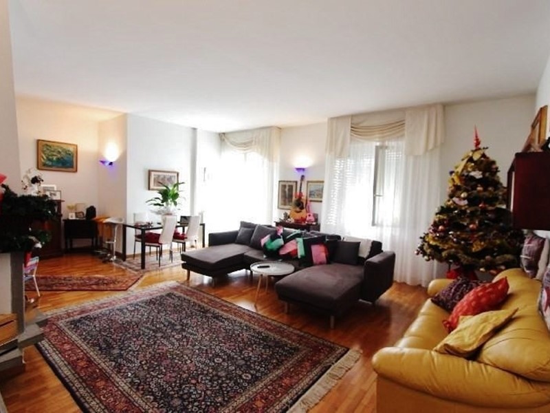 Appartamento in Vendita a La Spezia, 220'000&euro;, 110 m²