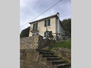 Casa Indipendente in Vendita a La Spezia, 350'000€, 110 m²