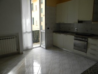 Appartamento in Vendita a La Spezia, 85'000&euro;, 75 m²