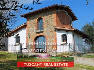 Casale in Vendita a Vinci, 200'000€, 65 m²