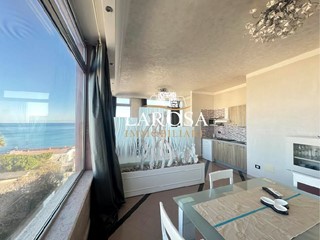 Quadrilocale in Vendita a Melendugno, zona San Foca, 180'000€, 80 m², arredato