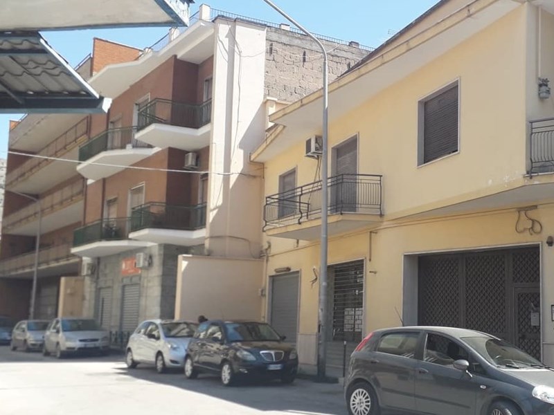 Quadrilocale in Vendita a Maddaloni, zona VIA TIGLIO SAN BIAGIO, 100'000€, 110 m²