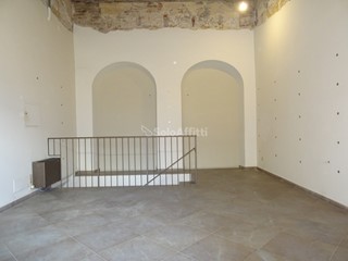Capannone in Affitto a Senigallia, zona Centro, 1'600€, 100 m²