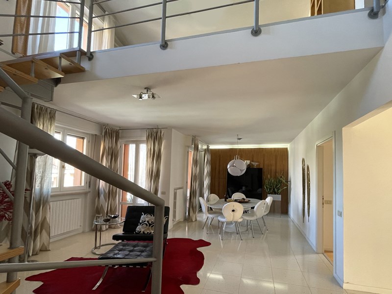 Appartamento in Vendita a Montelabbate, zona OSTERIA NUOVA, 250'000€, 150 m², con Box