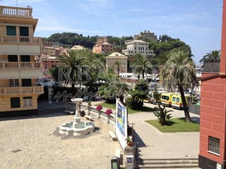 Trilocale in Vendita a Sestri Levante, 360'000€, 55 m², arredato