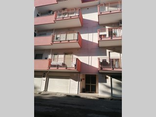 Appartamento in Vendita a Castellana Grotte, zona tratturo Spagnuolo, 110'000€, 100 m²