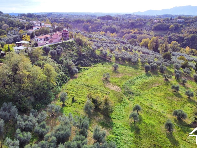 Terreno edificabile in Vendita a Selci, 25'000&euro;, 25000 m²