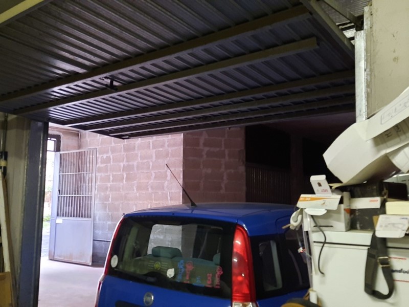 Box in Vendita a Morlupo, 50'000&euro;, 150 m²
