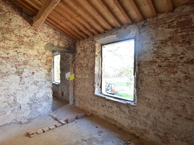 Casa Indipendente in Vendita a Pisa, zona La Vettola, 240'000€, 65 m²