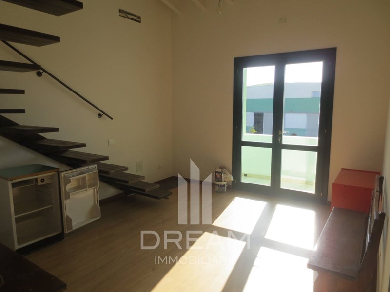 Laboratorio in Vendita a Quartucciu, 90'000€, 90 m²