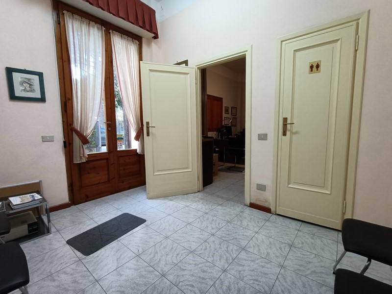 Ufficio in Vendita a Pisa, 75'000€, 42 m²