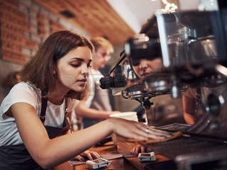 Attività commerciale in Vendita a Palmanova, 75'000€, 60 m², arredato