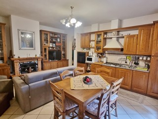 Appartamento in Vendita a Dicomano, 185'000€, 90 m²