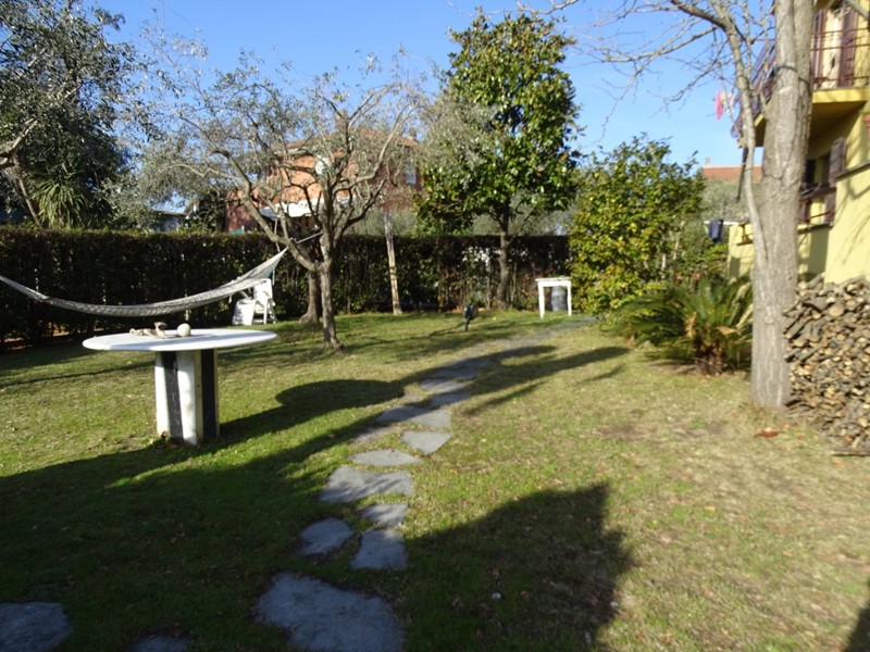 Casa Semi Indipendente in Vendita a Sarzana, 340'000&euro;, 159 m², con Box