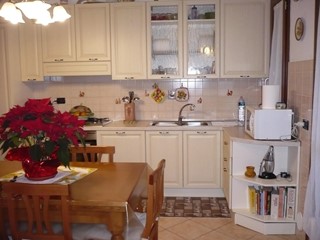 Trilocale in Vendita a Colle di Val D'Elsa, 180'000&euro;, 75 m², con Box