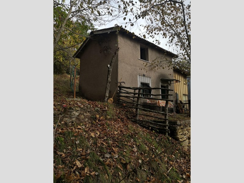 Casa Semi Indipendente in Vendita a Montignoso, zona Rifugio Pasquilio, 40'000€, 70 m²