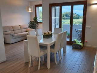 Quadrilocale in Vendita a Colle di Val D'Elsa, zona Le Grazie, 275'000&euro;, 100 m², arredato, con Box