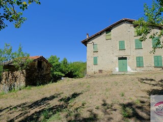 Casa Indipendente in Vendita a Ponzone, 88'000€, 266 m²