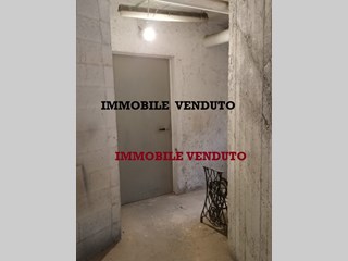 Magazzino in Vendita a Milano, zona Affori via Degli Artaria 2, 23'000€, 50 m²