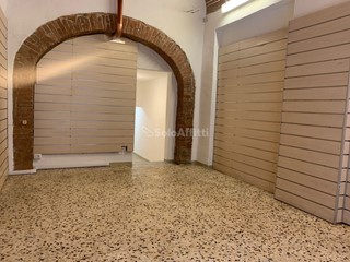 Capannone in Affitto a Siena, zona Centro storico, 700€, 38 m²