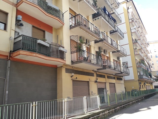 Box in Vendita a Battipaglia, zona via Dante Alighieri, 35'000€, 33 m²