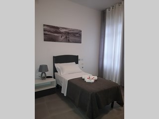 Stanza in Affitto a Forlì, zona Forlì, 20 m², arredato