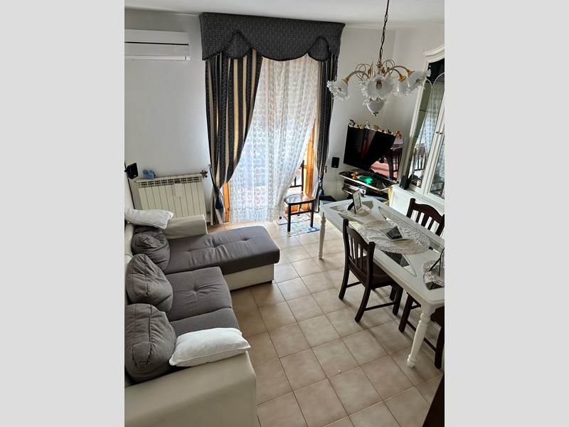 Villetta a schiera in Vendita a Gavorrano, zona Residenziale, 170'000€, 98 m², arredato, con Box