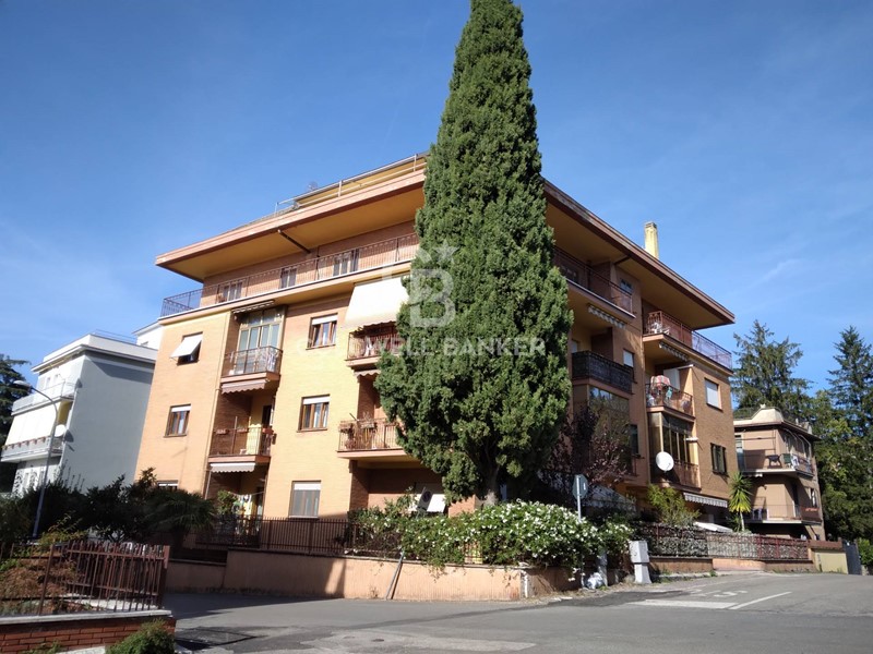 Appartamento in Vendita a Viterbo, 190'000€, 157 m²