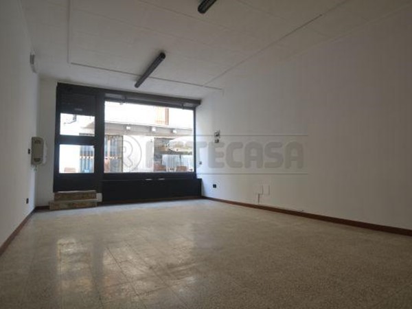 Immobile commerciale in Vendita a Valdagno, zona CENTRO STORICO, 30'000€, 30 m²