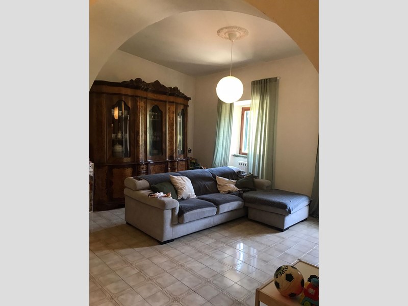 Quadrilocale in Vendita a Carrara, zona Noceto, 105'000€, 85 m², arredato
