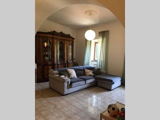 Quadrilocale in Vendita a Carrara, zona Noceto, 105'000€, 85 m², arredato