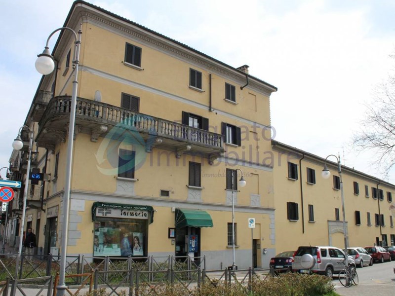 Quadrilocale in Vendita a Novara, zona sant'Agabio, 95'000€, 113 m²