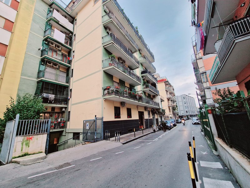 Quadrilocale in Vendita a Castellammare di Stabia, zona Zona San Marco, 400'000€, 120 m²