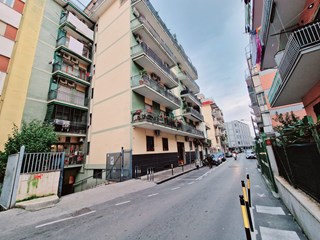 Quadrilocale in Vendita a Castellammare di Stabia, zona Zona San Marco, 400'000€, 120 m²