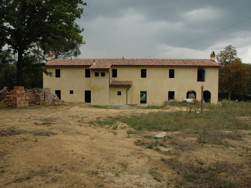 Casale in Vendita a Fucecchio, 400'000€, 400 m²